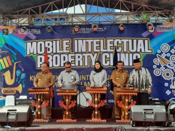 Kanwil Kemenkumham Lampung Gelar Kegiatan Mobile Intellectual Property Clincic ( Mobil IP Clincic ) di Darmajaya 