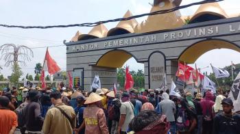 Ratusan Petani Minta Pemprov Lampung Cabut SK Sewa Lahan di Kota Baru