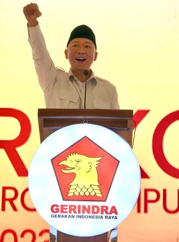 Berjuang Bersama Rakyat, Ketua Gerindra Lampung Mirza Djausal Instruksikan Bacaleg Aktif Bagi Sembako