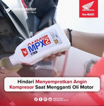 Pahami Risiko Menyemprotkan Air Kompresor Saat Mengganti Oli 