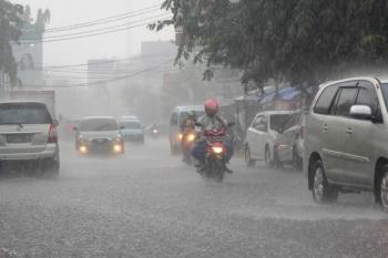 Senin, Cuaca di Wilayah Lampung Diperkirakan Cerah Berawan Hingga Berpotensi Hujan Lebat 