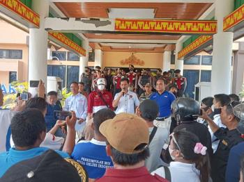 Didemo Wartawan, Pejabat Sekretariat DPRD Lampura Menghilang Bak 