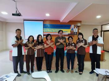 Komunitas Tritunggal Mahakudus Hadiri Pembinaan Kelompok Devosional Katolik di GSG Paroki Ratu Damai