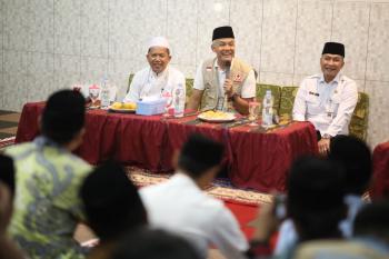 Ganjar Pranowo, Memulai Transisi Energi Lewat LPTS Rooftop di Pesantren