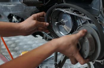 Simak Tips Deteksi Kondisi Drive Belt Sepeda Motor 