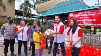 Inti Lampung Bersama P3VC Bagikan 353 Paket Sembako Untuk Warga Kelurahan Jagabaya 