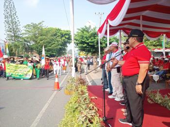 Beri Sambutan Dalam Kirab Marching Band dan Pawai Kendaraan Hias 2023, Gubernur Arinal Pamit