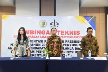 Ketua DPRD Mingrum Gumay Membuka Kegiatan Bimbingan Teknis Terkait Perpres Nomor 53 Tahun 2023