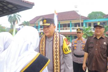 Ini Pesan Kapolda, Saat Menjadi Pembina Upacara di SMA Al Kautsar Bandar Lampung 