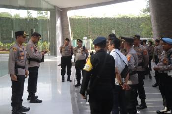 Amankan Rapat Pleno Tingkat Provinsi, Polda Lampung Terjunkan Seratusan Personil